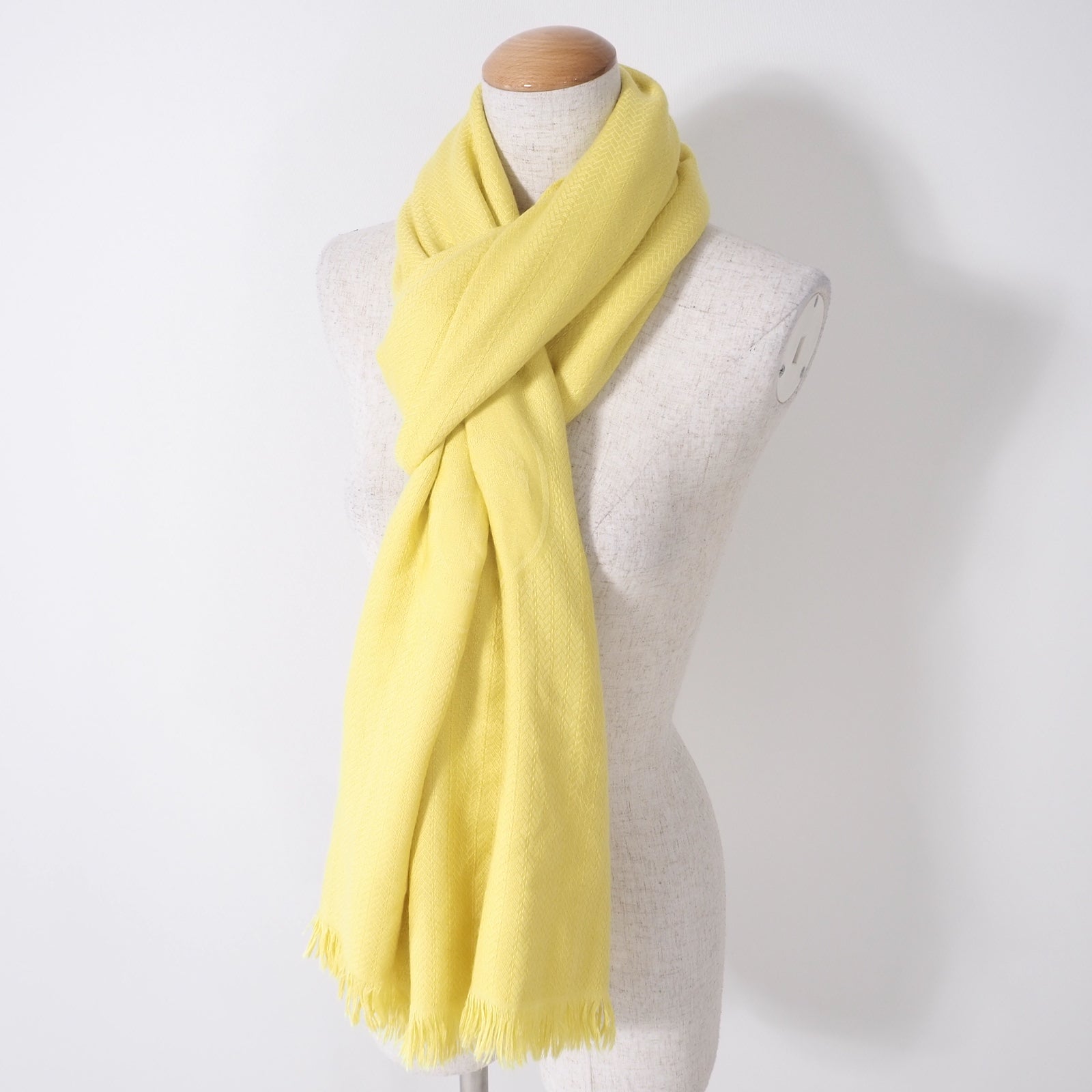 エルメス　Hermes 大判シルクカシミアストール 中古】<br>HERMES <br>カシミアストール 大判ストール ベージュ