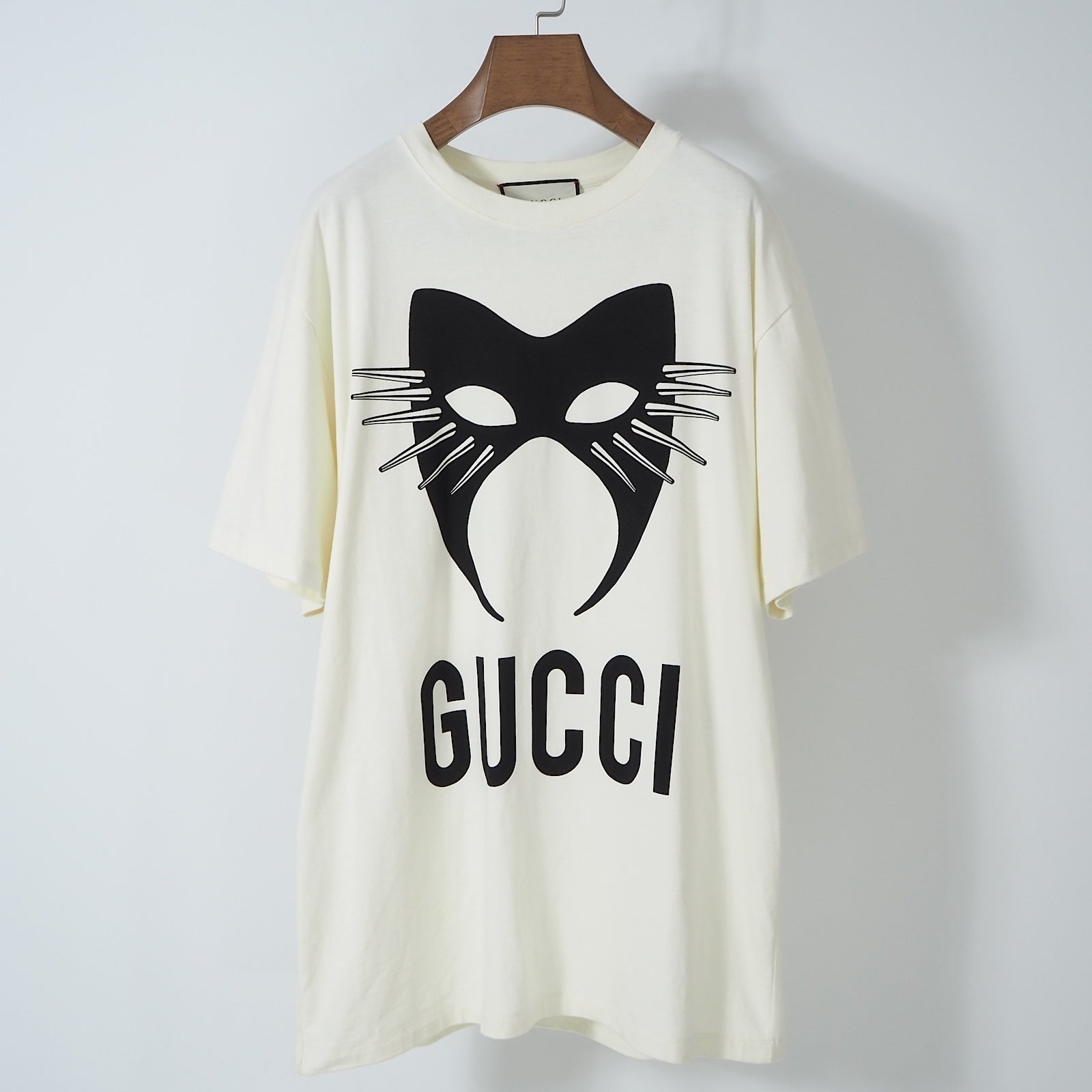 グッチ GUCCI マニフェストロゴ オーバーサイズ Tシャツ カットソー オフホワイト メンズ 4-SF008 – Bengal ブランド古着 セレクトショップ