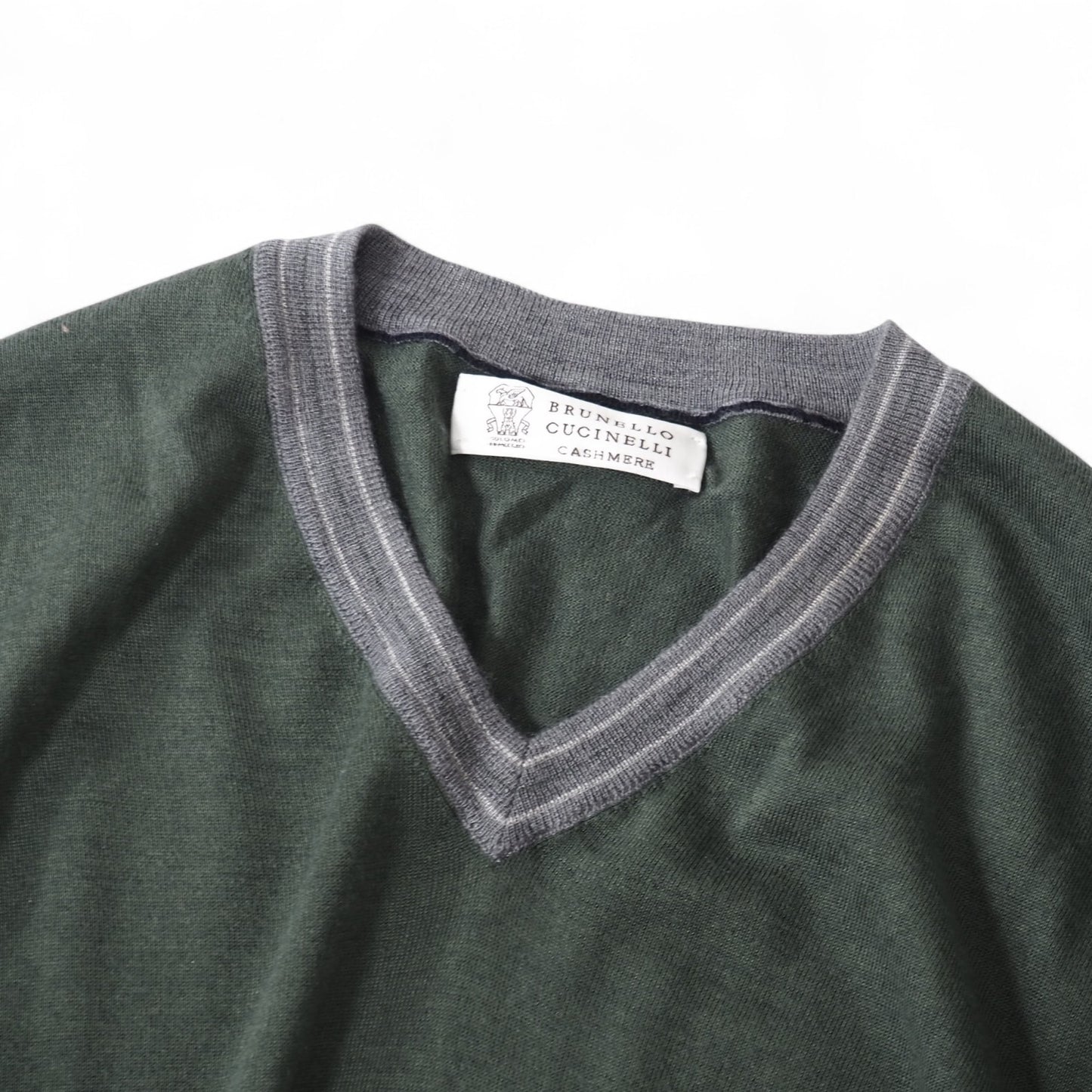 美品 ブルネロクチネリ BRUNELLO CUCINELLI イタリア製 カシミヤ シルク Vネック セーター 50 グリーン メンズ 正規品 2-DI252