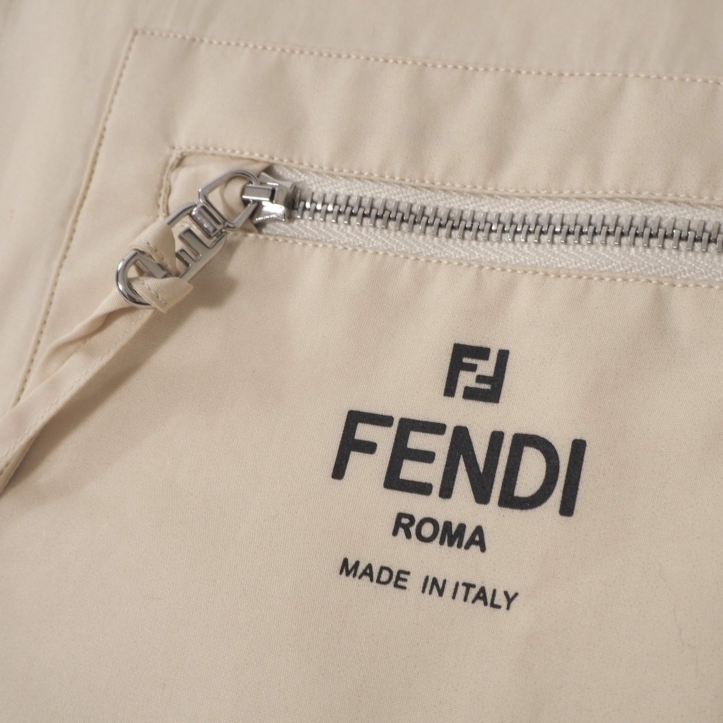 フェンディ FENDI 22SS ロゴプリント FFジップ 半袖 シャツ 39 ライトベージュ メンズ 正規品 5-KK006
