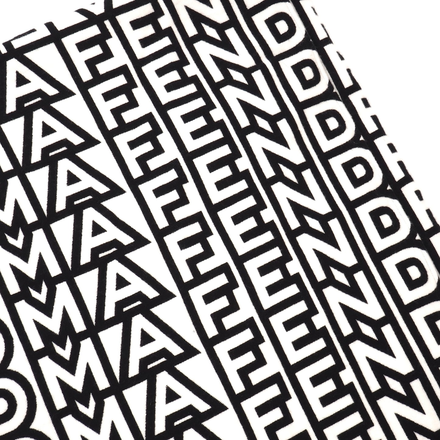 美品 フェンディ×マークジェイコブス FENDI Marc Jacobs 23年製 ウール 総柄 ポンチョ フリー ブラック ホワイト レディース 正規品 5-OK002