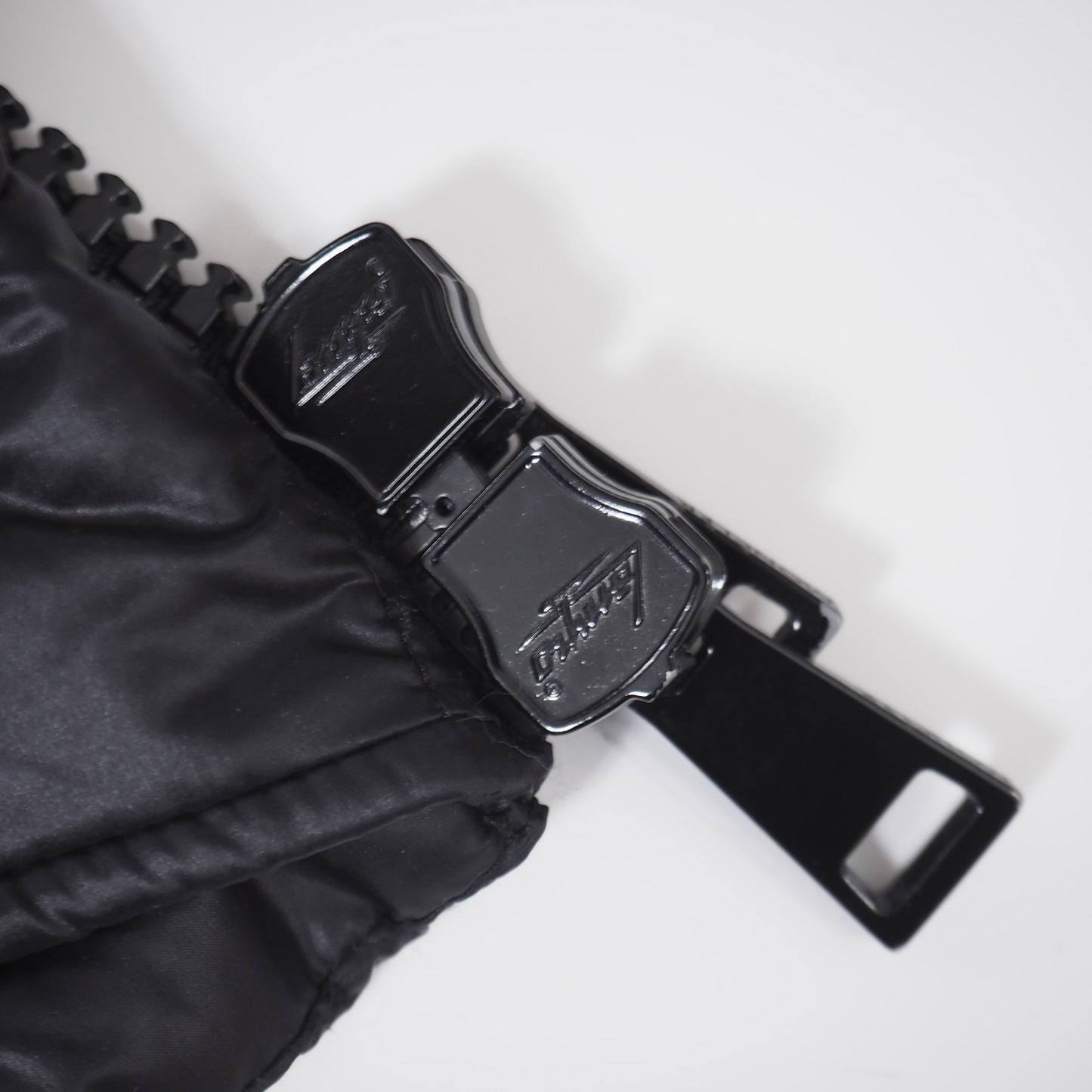 美品 モンクレール MONCLER スイエン SUYEN ダウンコート ジャケット ブラック レディース 正規品 5-OL010