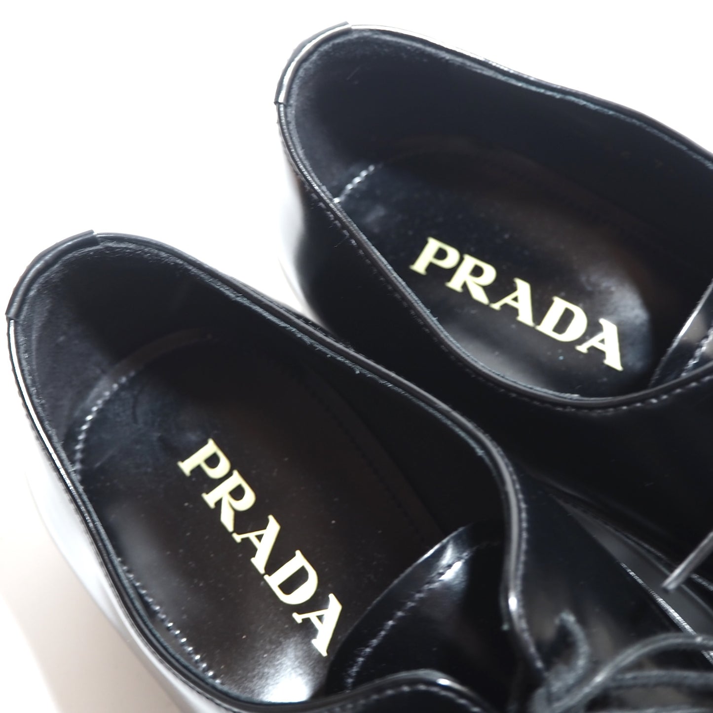 美品 プラダ PRADA ニュアンスブラッシュドレザー レーズアップ シューズ 7.5 25.5㎝相当 ブラック メンズ 正規品 5-YD016