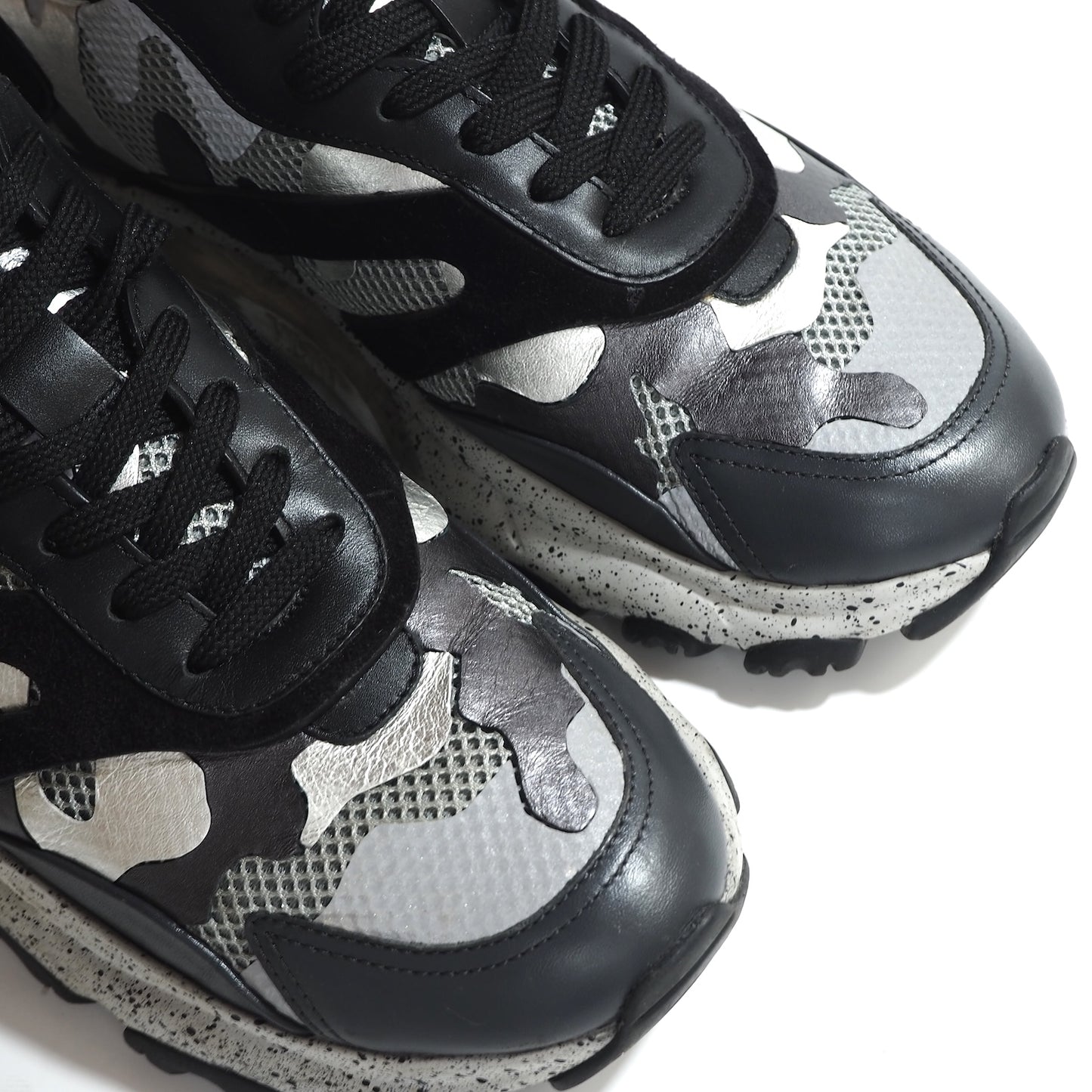 良品 ヴァレンティノ VALENTINO Bounce バウンス ローカット スニーカー 42 26.5-27cm相当 ブラック グレー シルバー メンズ 正規品 5-YF019