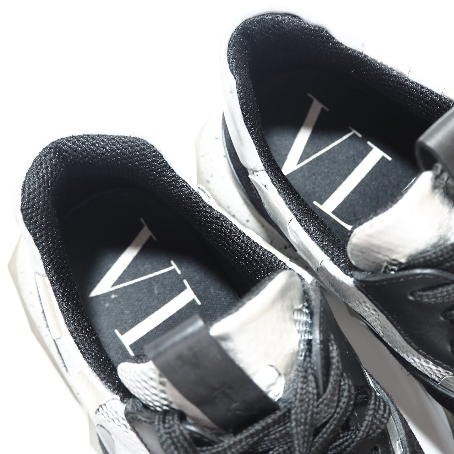 良品 ヴァレンティノ VALENTINO Bounce バウンス ローカット スニーカー 42 26.5-27cm相当 ブラック グレー シルバー メンズ 正規品 5-YF019