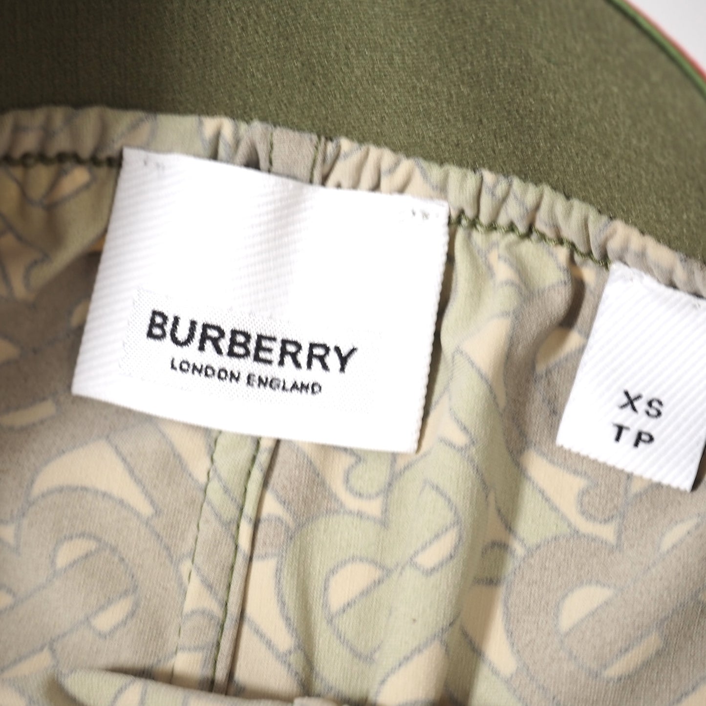 美品 バーバリー BURBERRY 現行タグ 総柄 パンツ XS グリーン系 レディース 正規品 5-ZG086