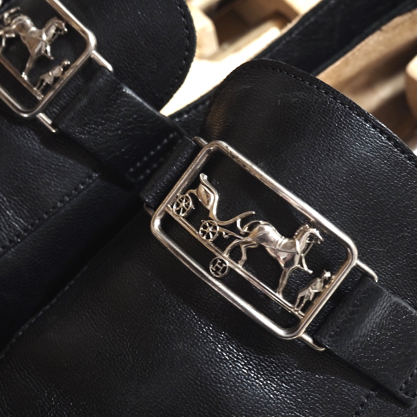 良品 エルメス HERMES 馬車金具 レザー シューズ ローファー スリッポン 44 ブラック メンズ 正規品 5-ZH058