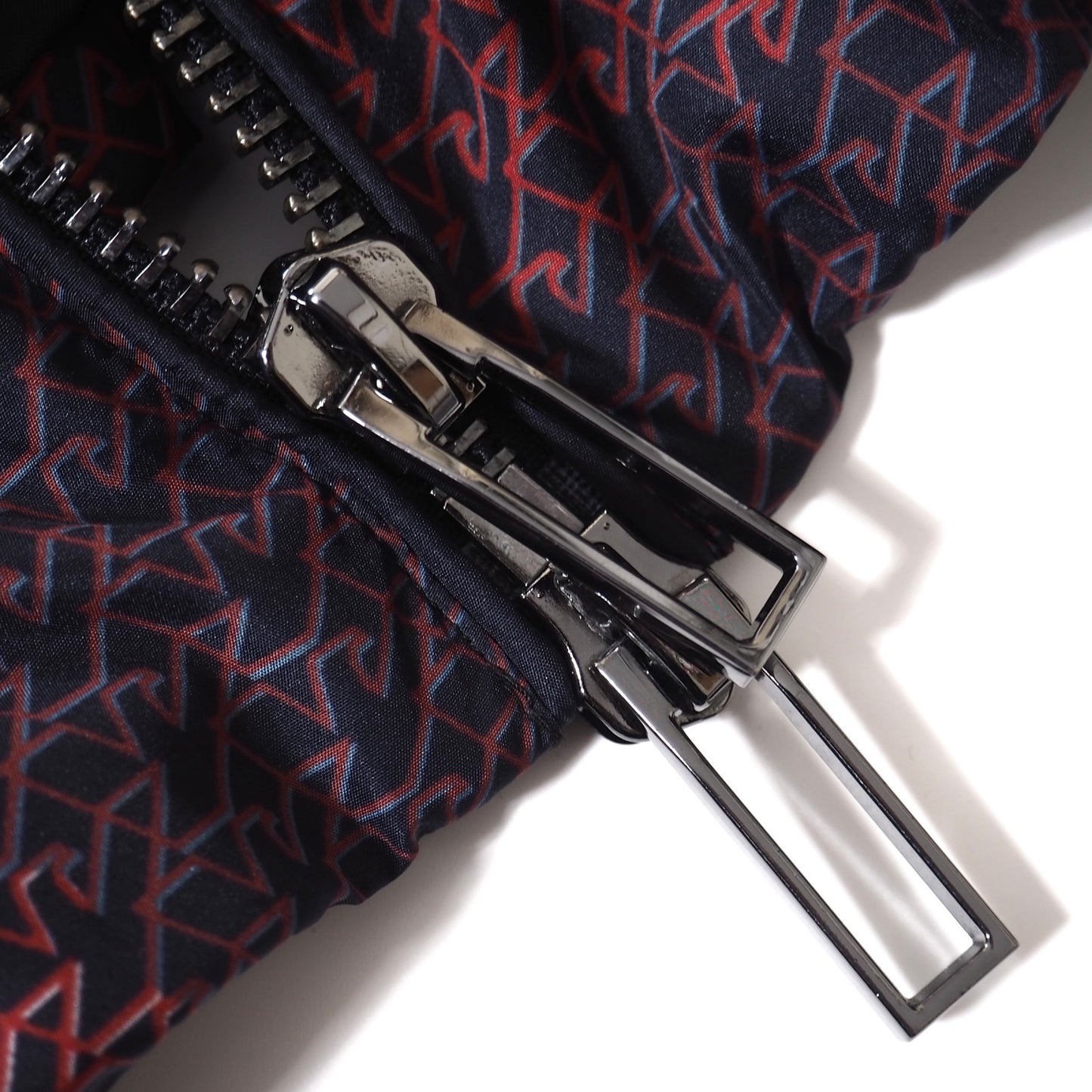 美品 エンポリオアルマーニ EMPORIO ARMANI 20年製 総柄 パデッド ジャケット 中綿 フード付き 54 ネイビー メンズ 正規品 5-ZJ026