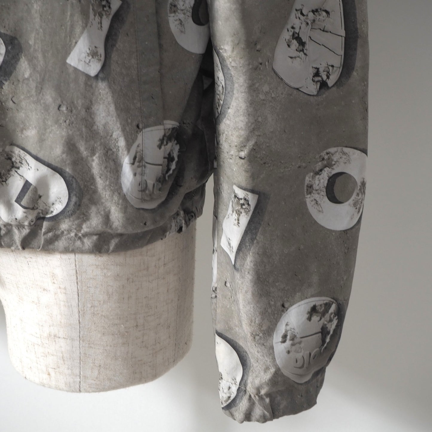 ディオール DIOR × Daniel Arsham ダニエルアーシャム フーデッド ジャケット ブルゾン 50 アースグリーン メンズ 正規品 6-HT002