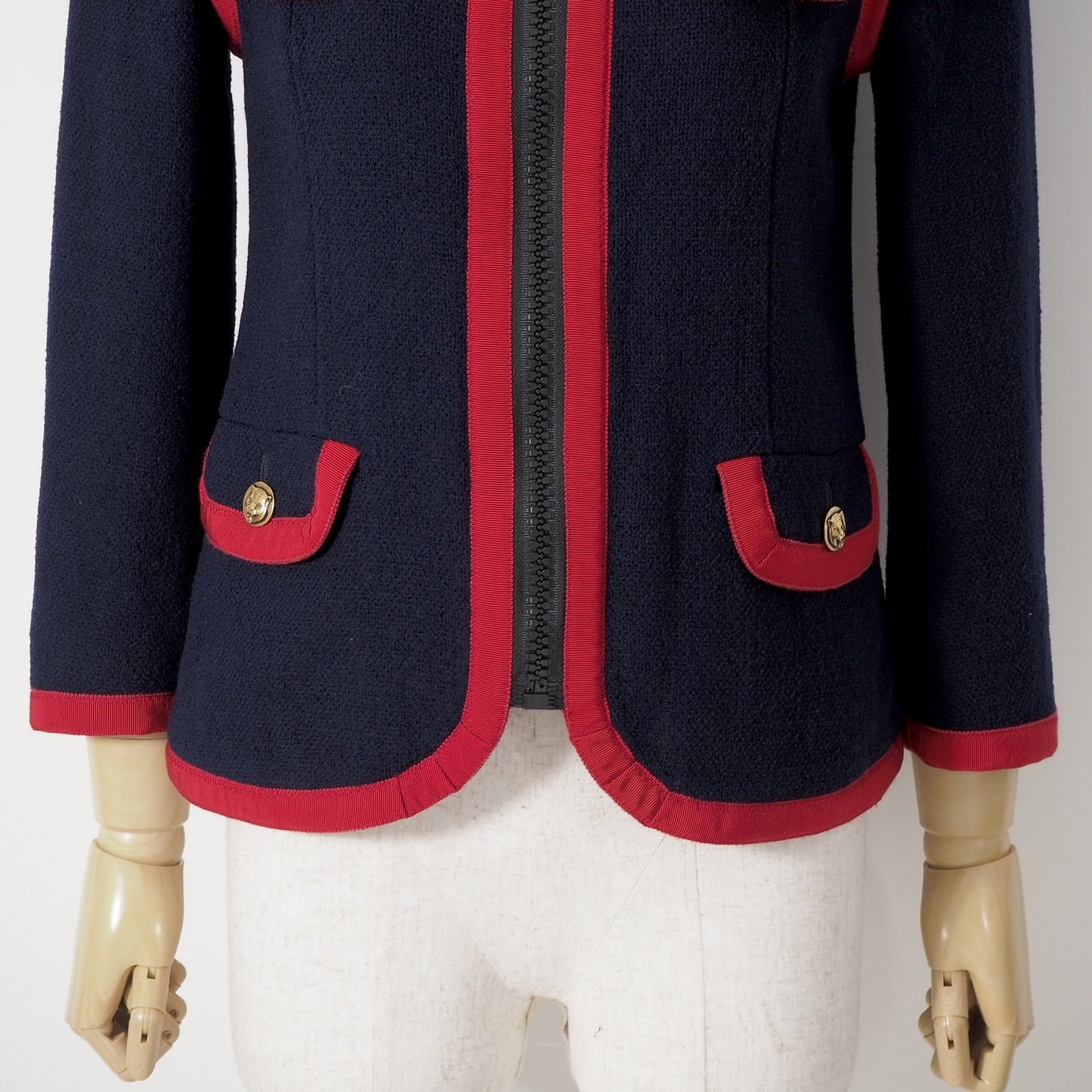 美品 グッチ GUCCI タイガーキャットボタン ジップアップ ノーカラー ジャケット 36 ネイビー レディース 正規品 6-YB030