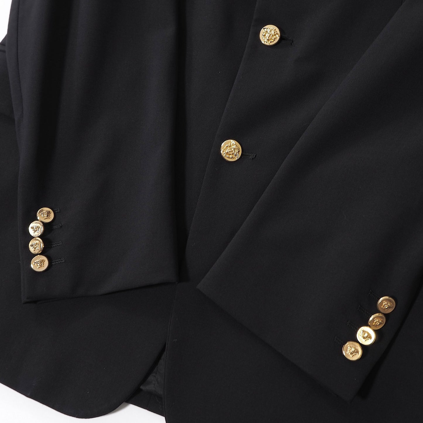 ジャンニヴェルサーチ GIANNI VERSACE ヴィンテージ 金ボタン メデューサ スーツ ジャケット パンツ 46 ブラック メンズ 正規品 6-ZA032