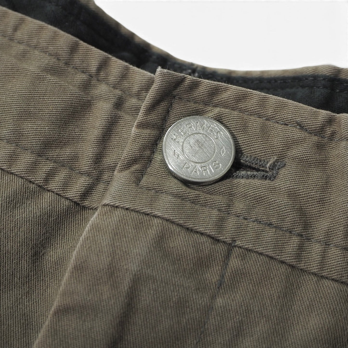 エルメス HERMES セリエボタン ガーゴショーツ ハーフパンツ ショートパンツ オリーブ M メンズ 正規品 6-ZD012