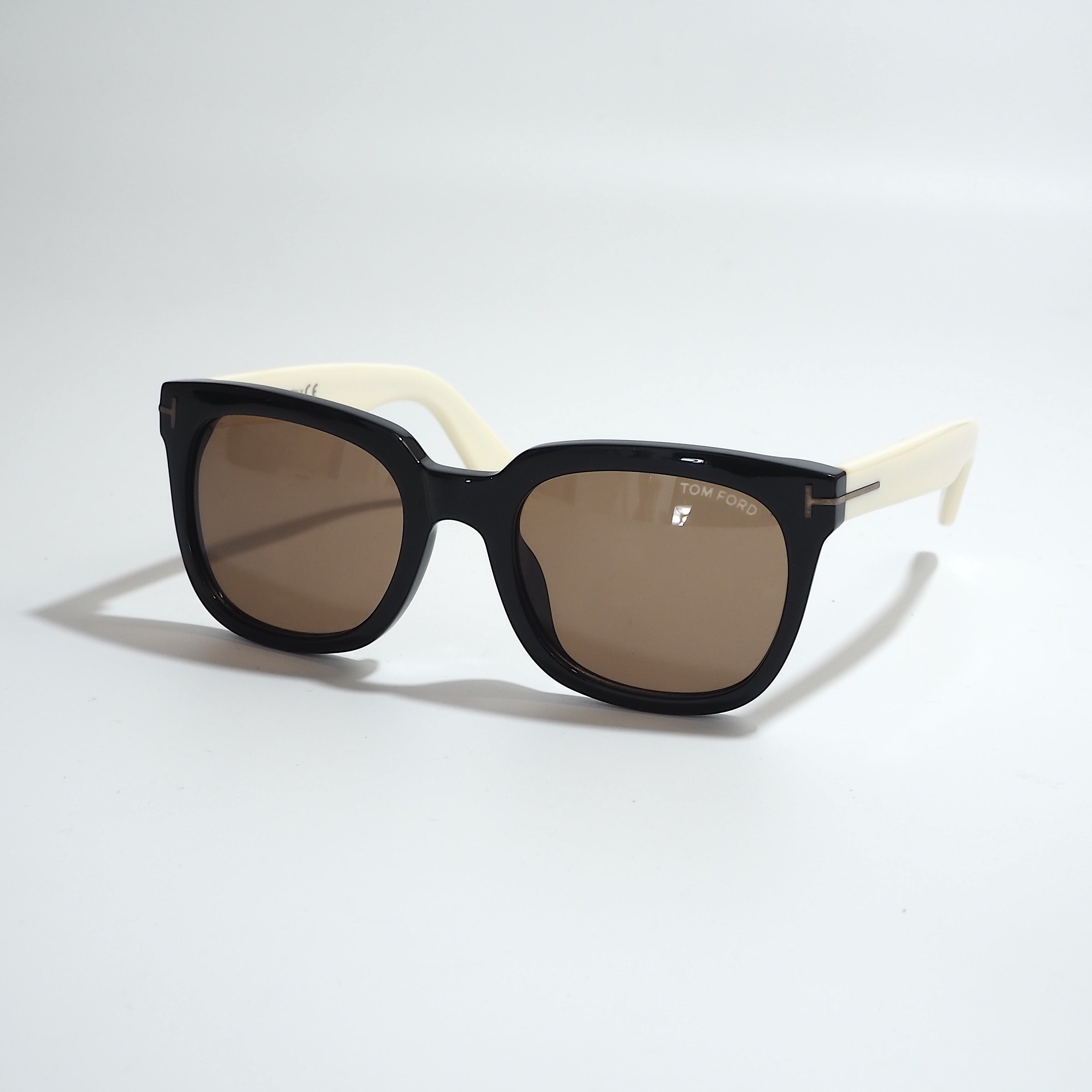 TOM FORD ブラックサングラス ケース付き トムフォード TOMFORD