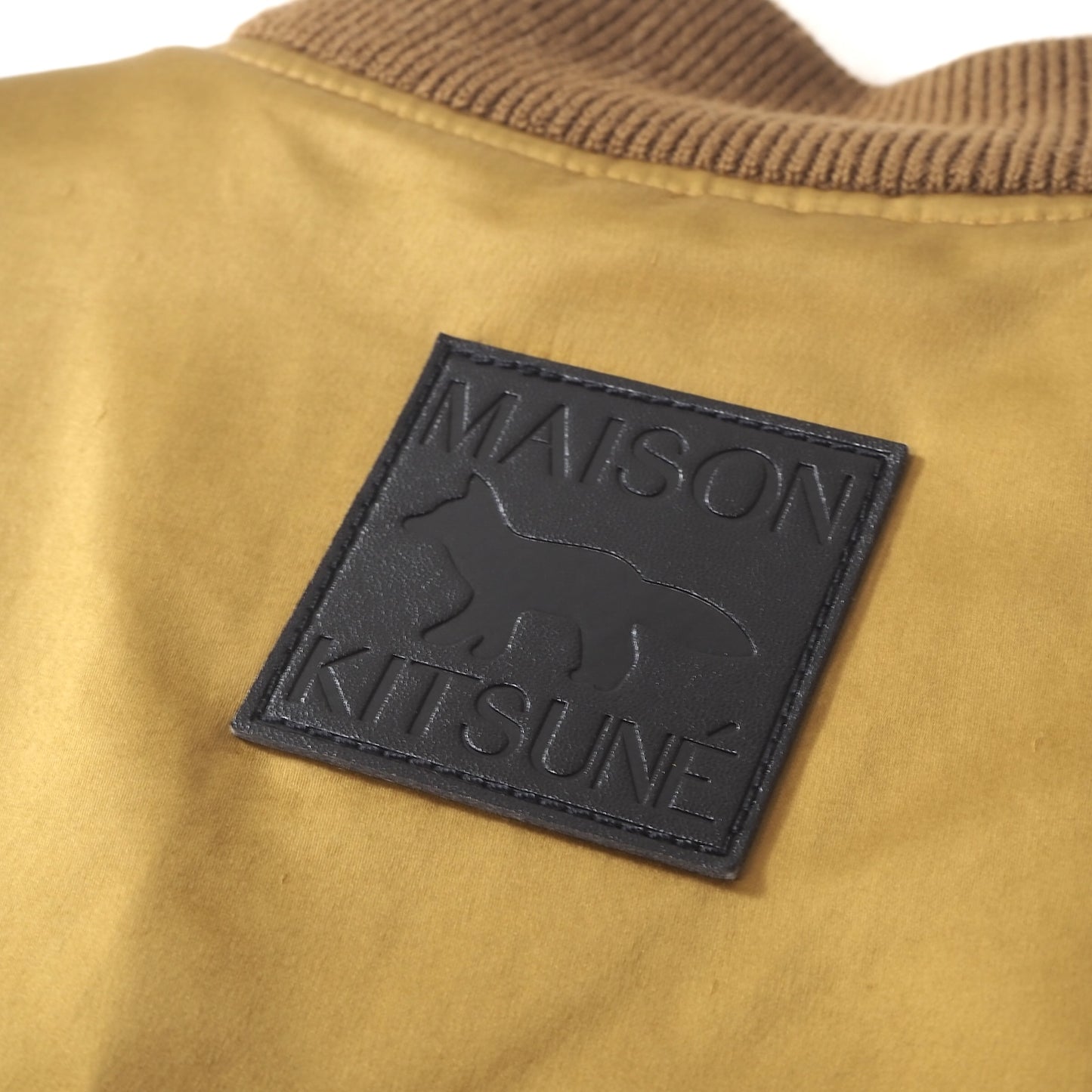 メゾンキツネ MAISON KITSUNE  フルジップ  ボンバージャケット 中綿 M ゴールド メンズ 正規品 4-SL001