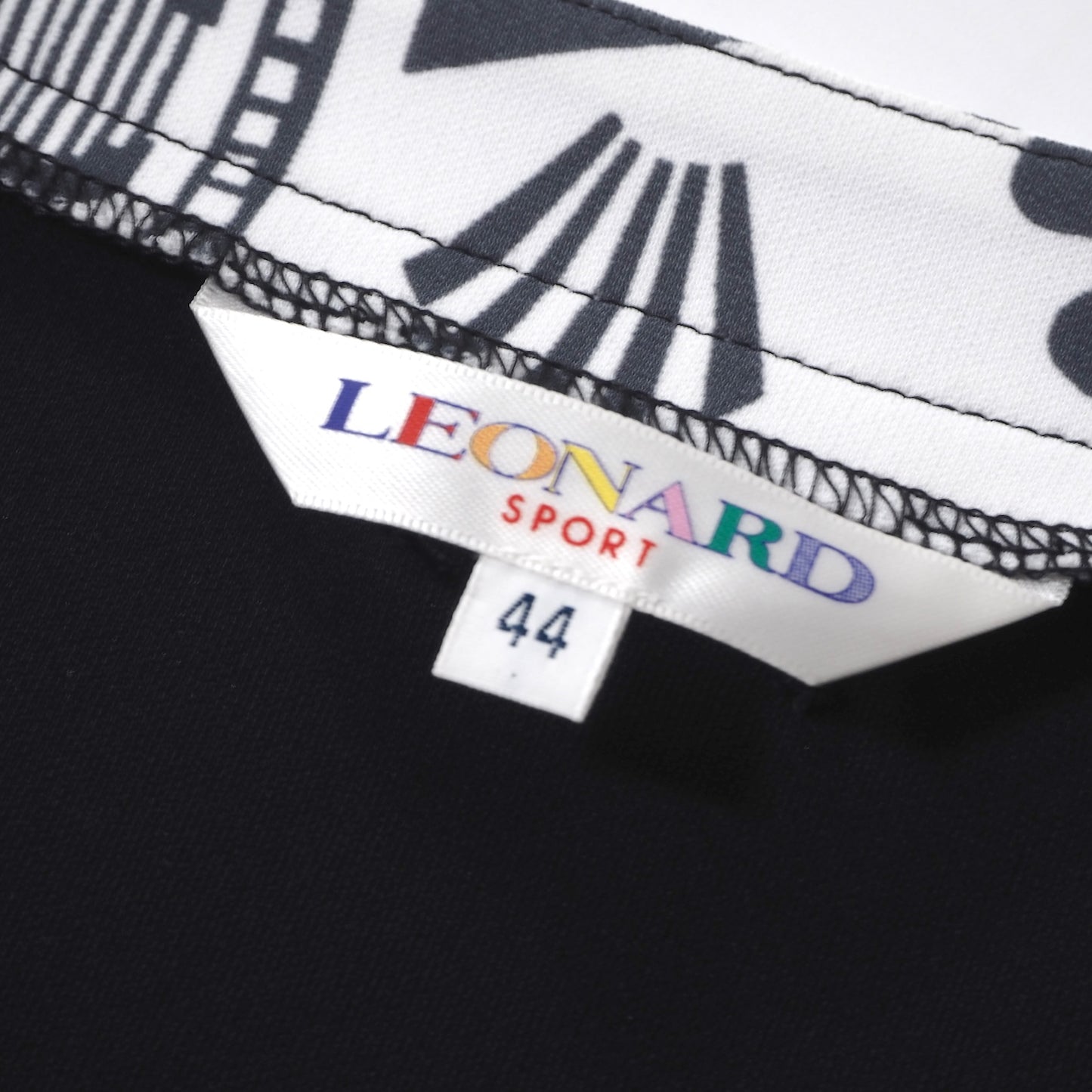 美品 レオナール LEONARD 長袖 カーディガン 花柄 44 ブラック レディース 正規品 5-ZB043