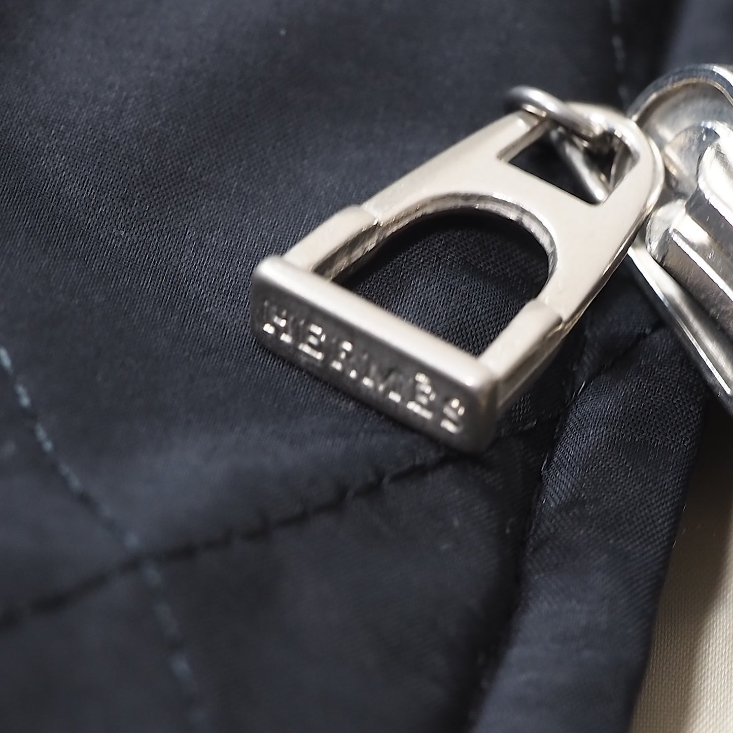 エルメス HERMES フランス製 リバーシブル キルティング ジャケット 中綿  L ブラック/ベージュ レディース 美品 正規品 4-DL092