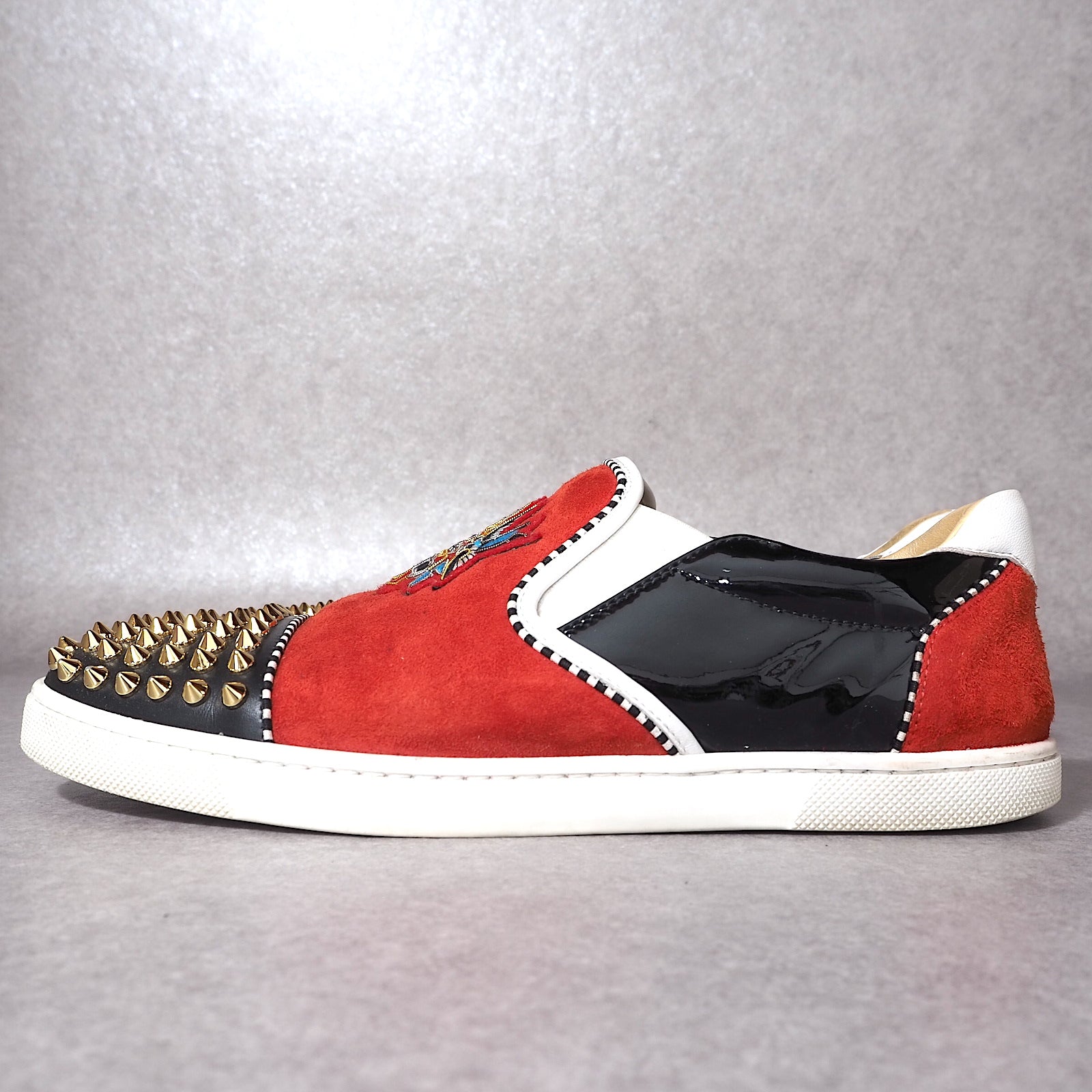 クリスチャンルブタン Christian Louboutin スタッズ スニーカー