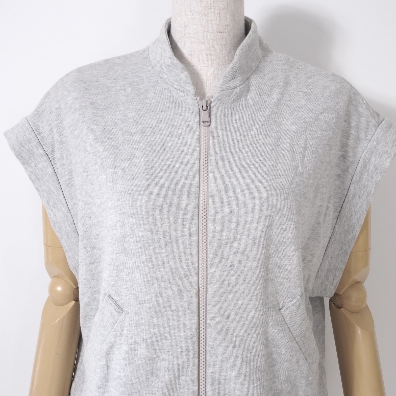 ブルネロクチネリ Brunello Cucinelli イタリア製 最高峰 ノースリーブ