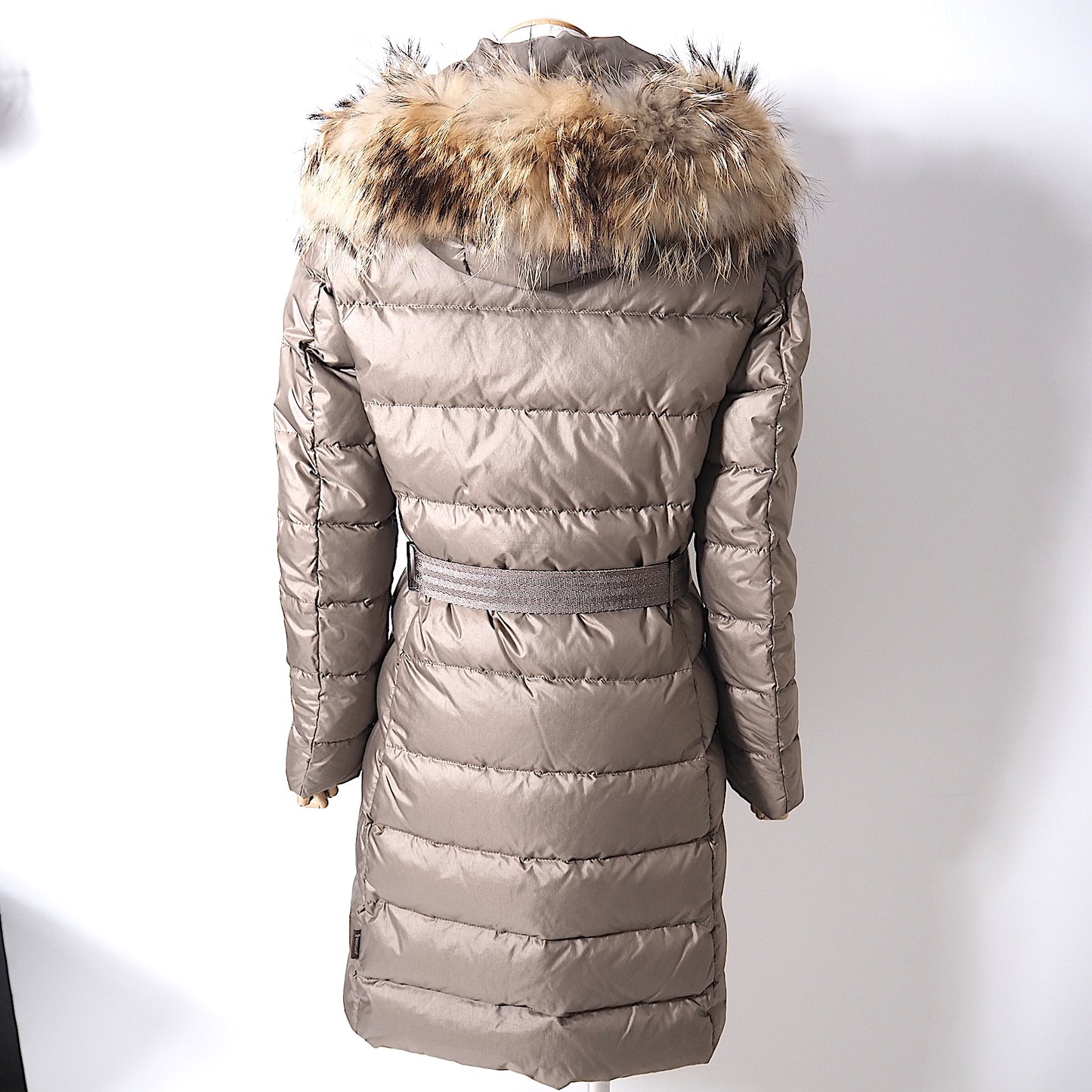 モンクレール MONCLER NANTESFUR ラクーンファー ダウンコート 0 シャンパンゴールド レディース 正規品 3-DA369